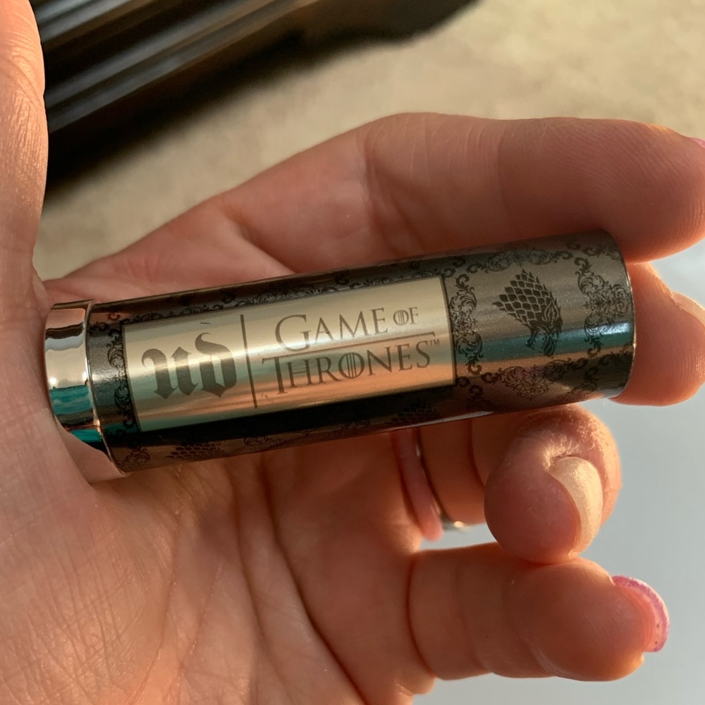 Urban Decay GOT Sansa Stark lipstick